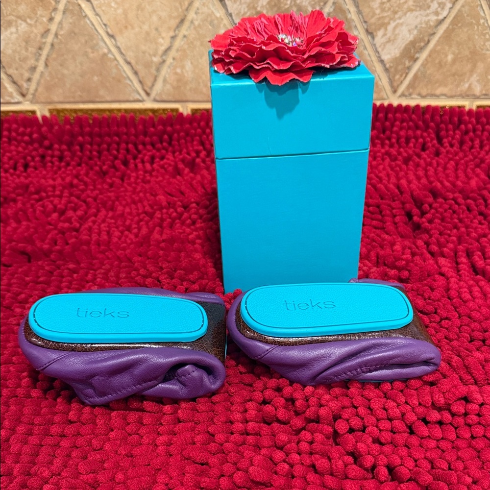 Tieks lilac flats size 7 NIB